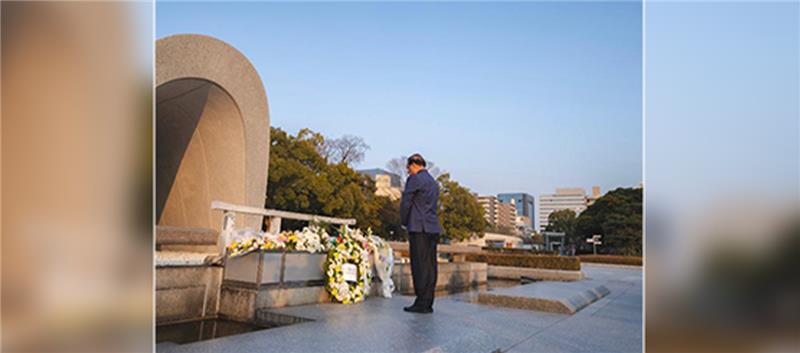 <strong>Hon’ble Chief Minister of Assam Dr. Himanta Biswa Sarma paid homage to the Hiroshima victims at Hiroshima Peace Memorial.

</strong> 